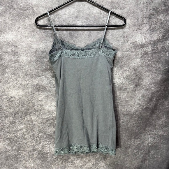 Y2K Aeropostale Lace Trim Sequin Cami Tank Top Womens Size M Gray Long Layering - Picture 4 of 10